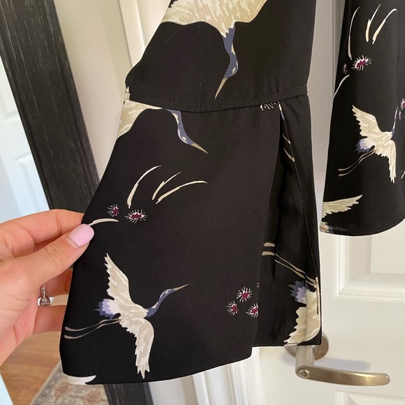 Long sleeve blouse never worn! - Picture 3 of 3